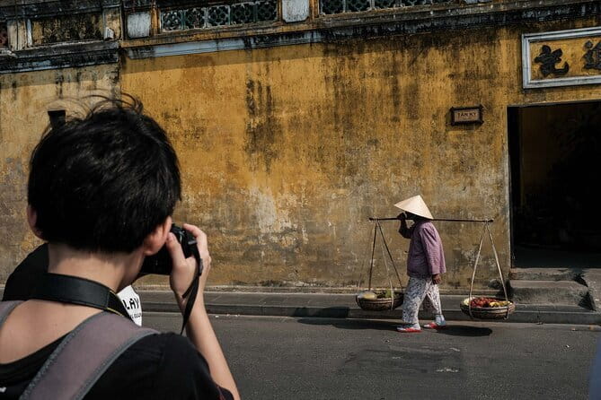 150-Minute Private Morning Old Town Photo Walk - Is $120 per person a fair price?