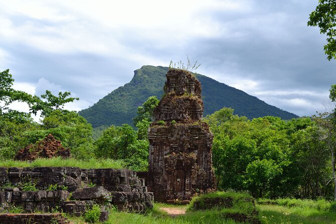 Adventure Bike Tour from Hoi An - Incense, weaving, and working craft villages