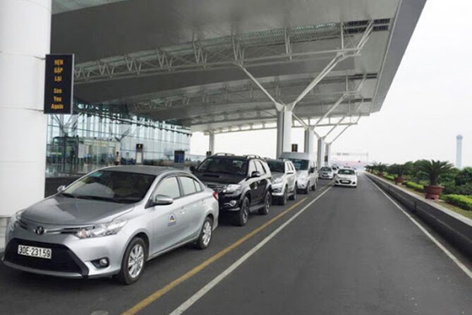 Airport Transfer (From Hotel in Hoi An to Da Nang Airport) 7 Seat Car - Who will get the most from this ride