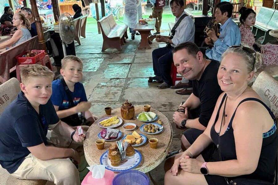 Authentic Mekong Delta: Tuk Tuk, Rowing Boat, Biking Tour - Vinh Trang Pagoda and a first look at the region
