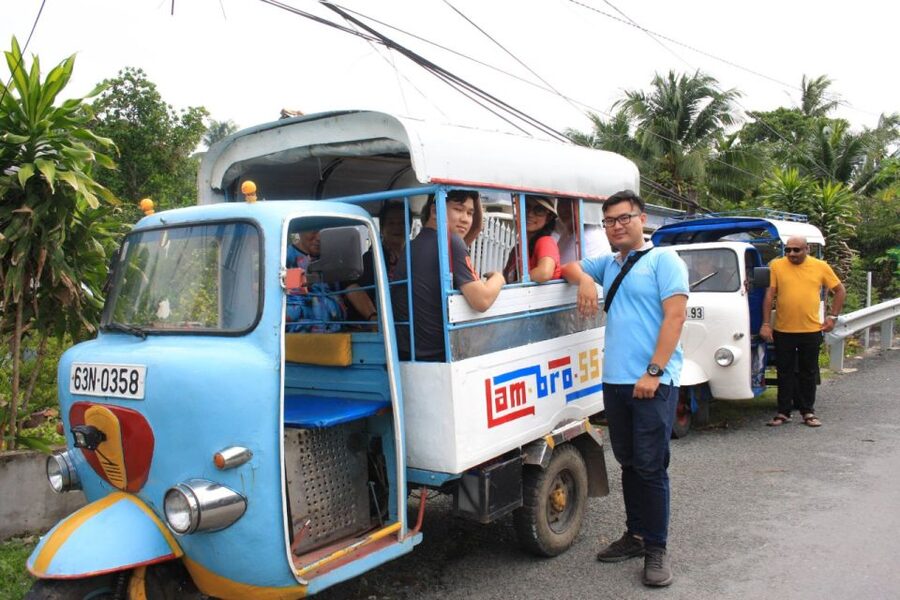 Authentic Mekong Delta: Tuk Tuk, Rowing Boat, Biking Tour - Garden, Pond, Cage: a useful look at delta farming