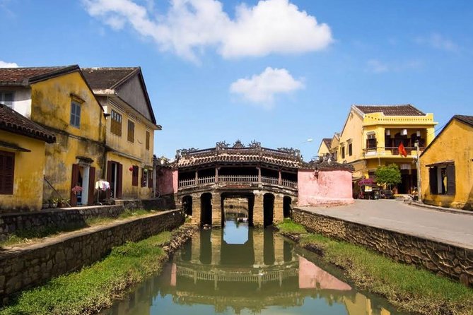 Basket Boat Tour, Hoi An city, boat trip and lantern release - 1:30 PM pickup and the old town’s historic core