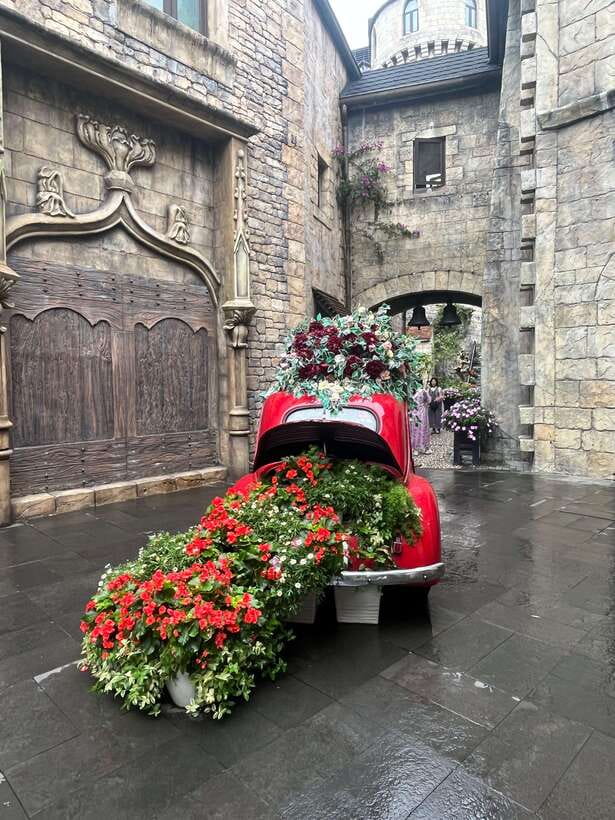 Best Tours/ Transfer to Bana Hills & Golden Bridge - Who should book this Ba Na Hills tour?