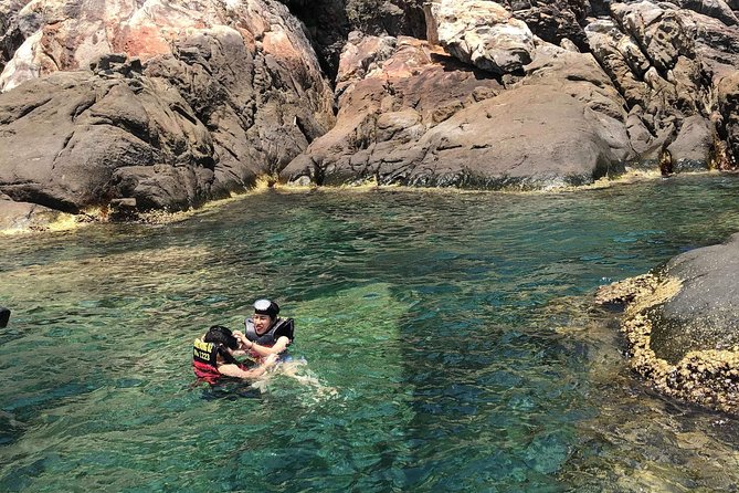 Cham Island Day Tour & Snorkeling from Hoi An with Group tour - Lunch with grilled seafood and local dishes