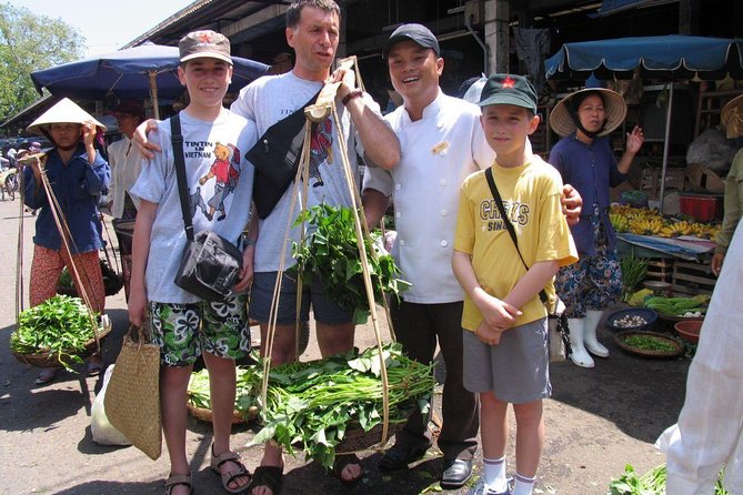 Cooking Class , Local Market , Basket Boat And CRABS FISHING - Purple crab fishing in the canal