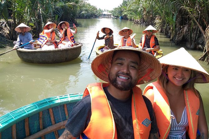 Countryside bike tour, basket boat and cooking class - Cycling from Hoi An to Tra Que Vegetable Village