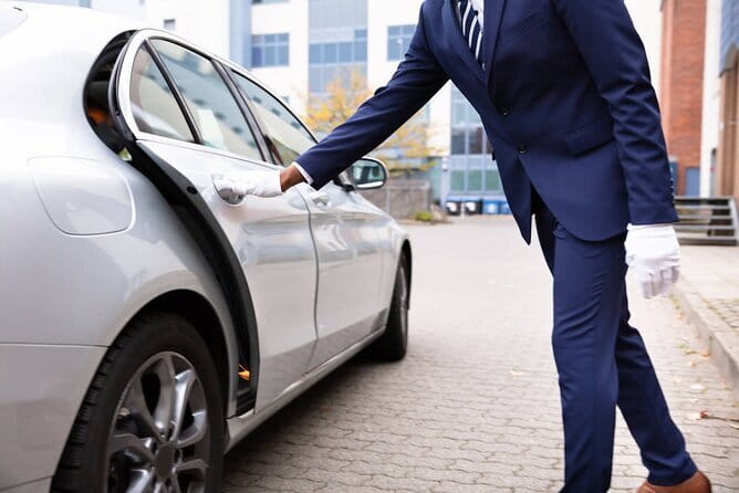 Da Nang Airport Arrival Or Departure By Private Car Transfers - Airport departure: the reverse journey