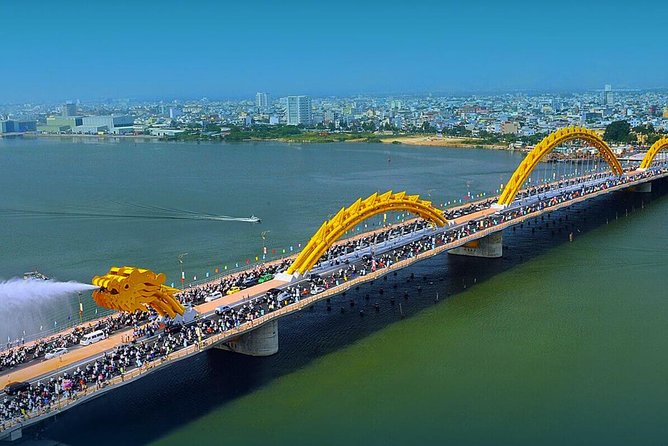 Da Nang by Night from Hoi An: Seafood dinner, night market and cruise trip - Seafood dinner and the social side of nhau