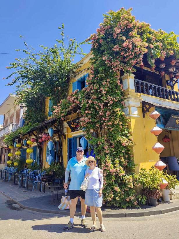 Da Nang: Half-day Hoi An Heritage Walk - Hoi An Market: a lively start among local food and daily life