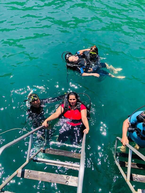 Da Nang/Hoi An: Cham Island Speedboat Tour with Snorkeling - Lang Beach, island life, and the Champa well