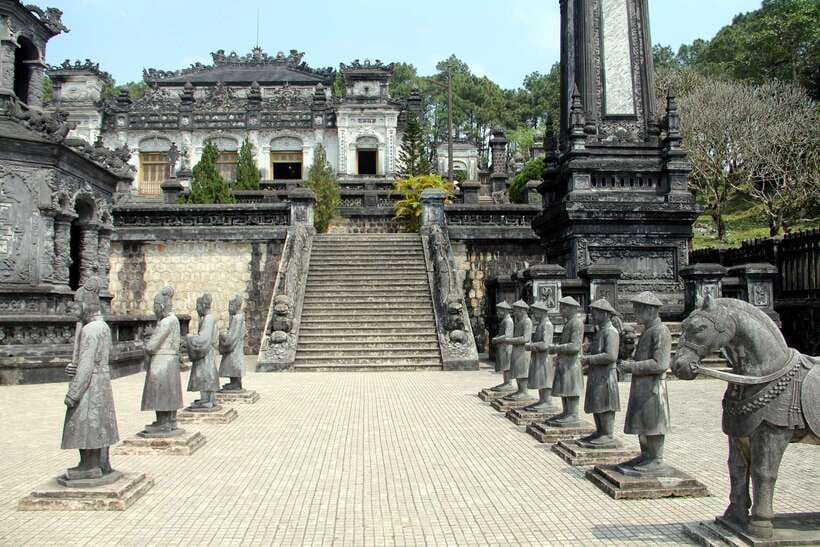 Da Nang/Hoi An: Hue City Full Day tour - Khai Dinh Tomb mixes two architectural worlds