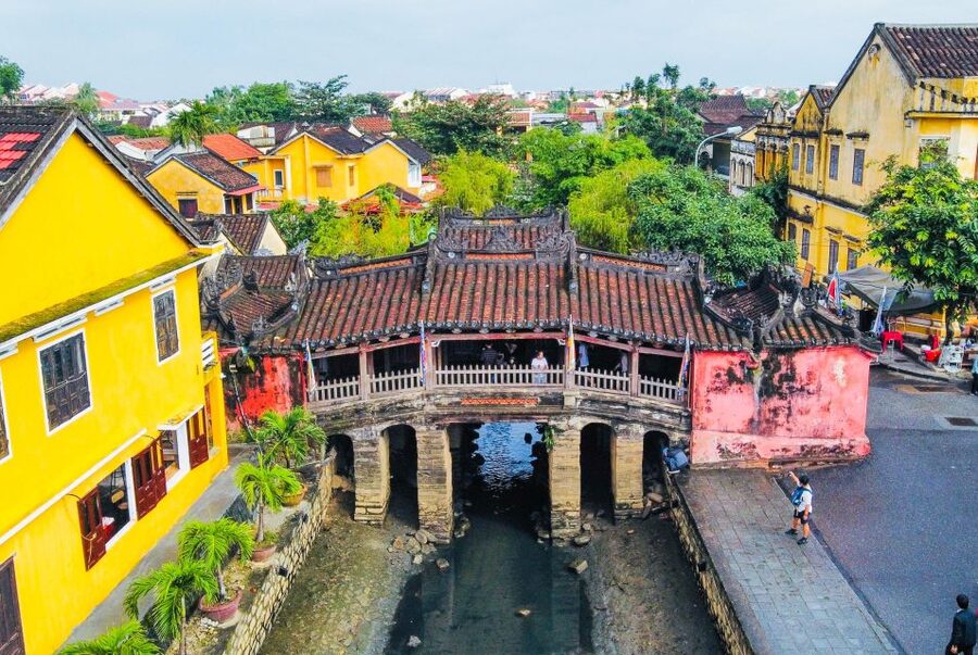 Da Nang/Hoi An: Market & Old Town Private Tour with Transfer - Fujian Assembly Hall and the town’s worship traditions