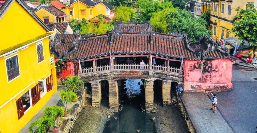 Da Nang/Hoi An: Market & Old Town Private Tour with Transfer - Art galleries and local visual culture