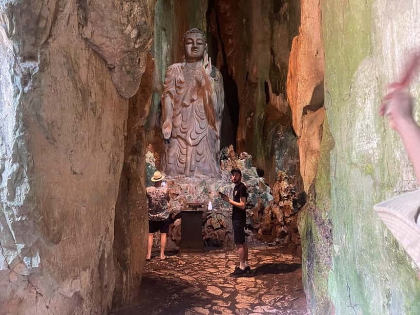 Da Nang/Hoian: Marble Mountain, Am Phu Cave, Monkey Mountain - Walking through Marble Mountain