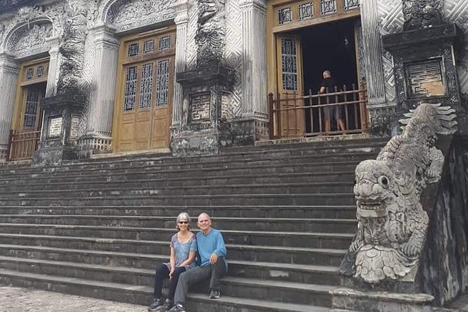 Daytrip to Hue Imperial Palace, Royal King Tomb &Perfume River via Hai Van Pass - A short boat ride on the Perfume River