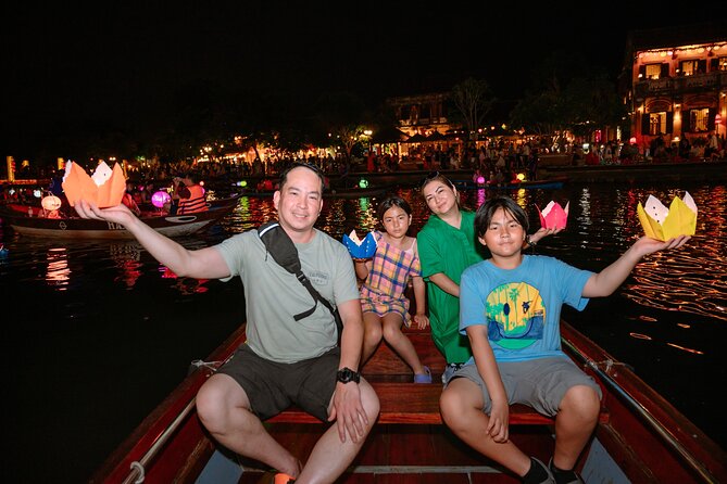 Discover Hoi An by Bamboo Basket and Lantern Boat - Crab fishing and a look at local net techniques