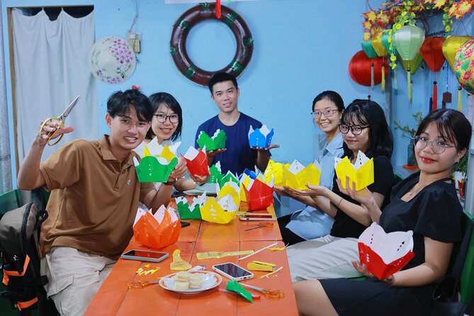 Discover Hoi An by Bamboo Basket and Lantern Boat - Who should book this Hoi An boat tour?
