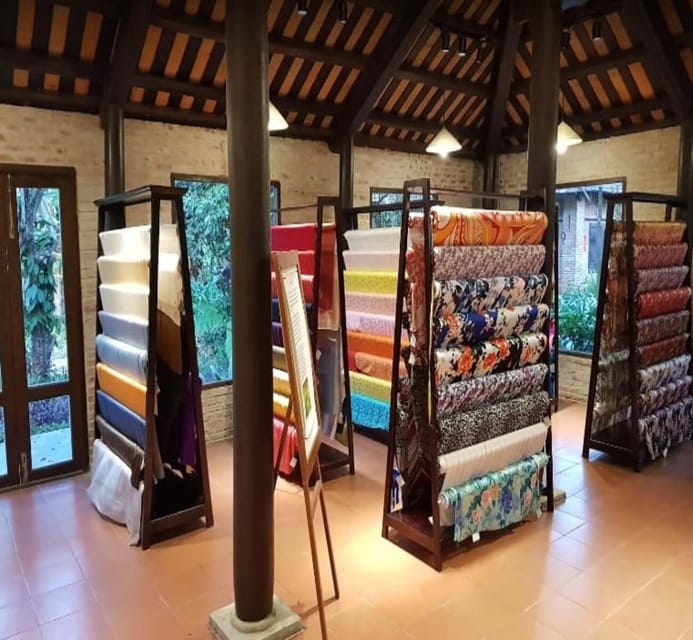 Discover Traditional Silk Process in Hoi An Silk Village - Timing, meeting point, and group comfort