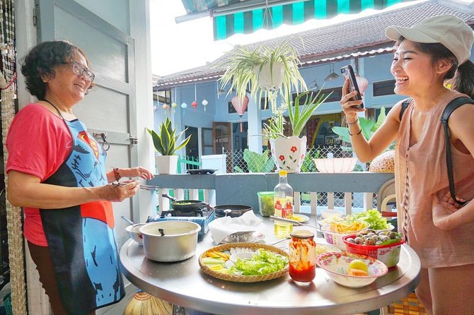 Evening Walking Food Tour, folk game and lantern boat - What the $39 price really covers