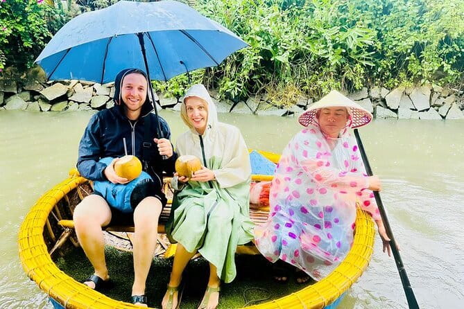 Experience Basket Boat Ride in Water Coconut Forest - When the calm ride turns into a boat show