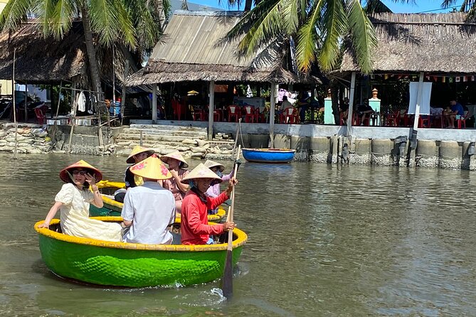Experience Hoi An Vegetarian Cooking Class with Basket Boat Ride - Cooking four dishes with the chef