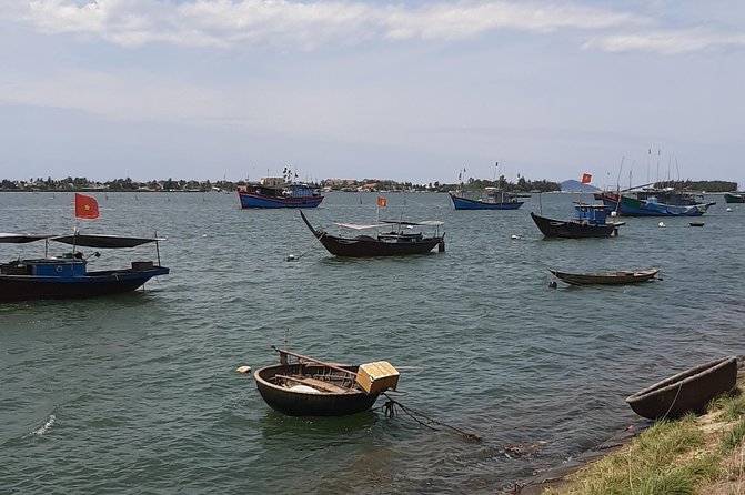 Explore Hoi An Village Island - Tra Que, basket boats, and the hands-on moments