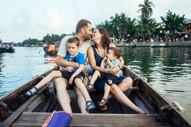 Family Photography Tour in Hoi An - Golden Alley and Hoi An’s narrow streets