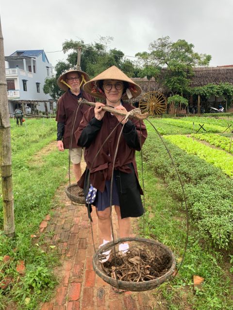 Farming with Farmers at ancient vegetable Village "Tra Que" - The 20-minute bicycle ride from Hoi An