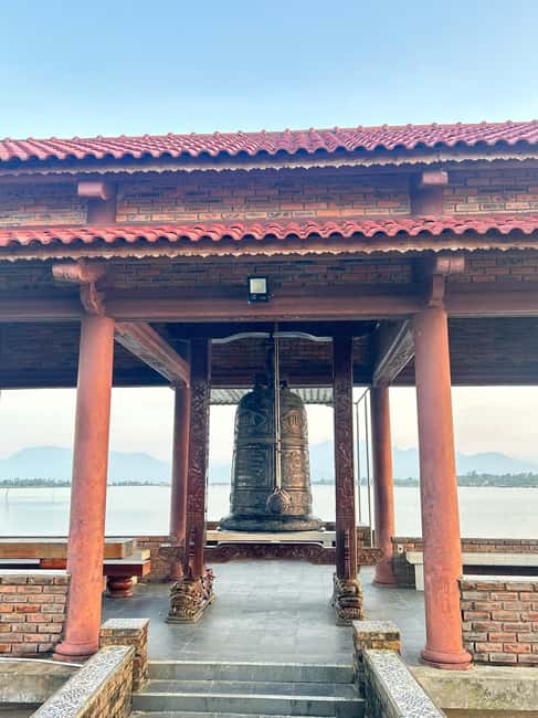 From Hoi An/Da Nang: Pagoda Stay 2-Day Spiritual Tour - Three ways to spend the sunset