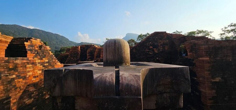 From Hoi An: My Son Sanctuary & Marble Mountains Guided Tour - A family meal after the sanctuary