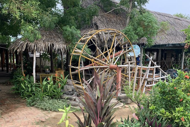 Full Experience Tour: Cooking Class & Basket Boat at Eco-Village - Rowing a bamboo basket boat