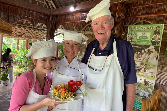 Full Experience Tour: Cooking Class & Basket Boat at Eco-Village - Learning Vietnamese cooking with the Hoang family