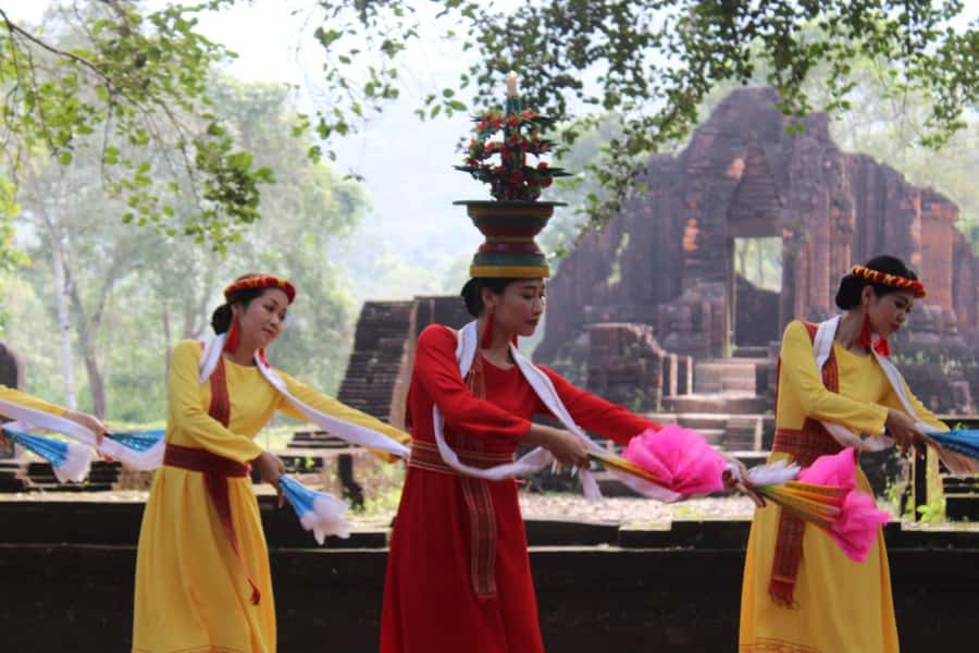 Hai Van Pass, Marble Mountain, Lady Buddha from Hoi An - Lang Co Beach at the foot of the pass
