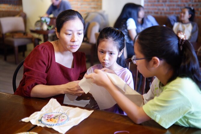 Hand Embroidery Workshop in Hoi An for Beginers - Who will get the most from this workshop