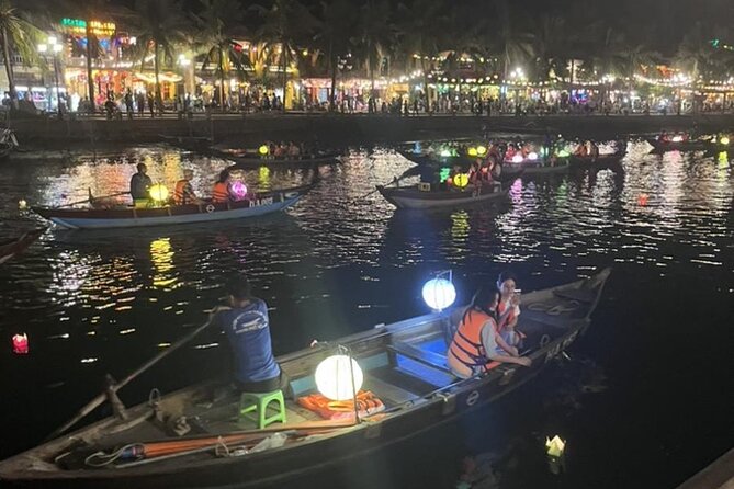 Hoai River Boat Trip by Night with Release Lantern - Who will enjoy this most?