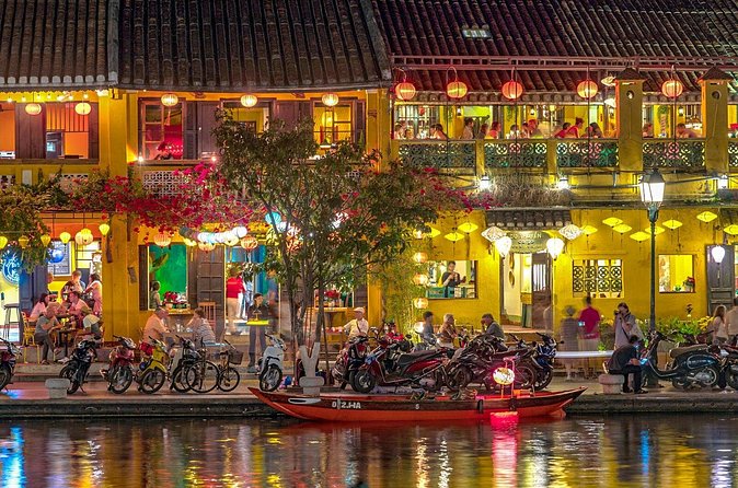 Hoi An Ancient Town - Night Market Street Food Walking Tours - The river ride provides a welcome change of pace