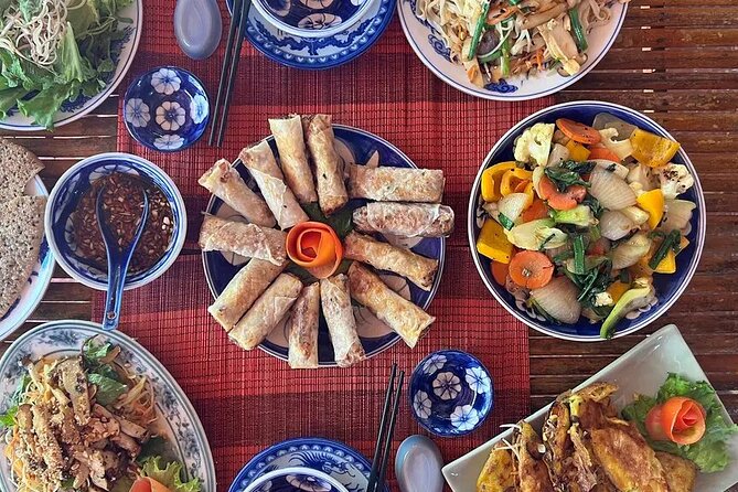Hoi An Ancient Town Walking Street Food Tours with Night Market - Why Hoi An street food works best after sunset