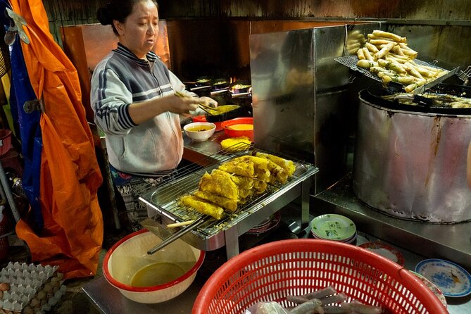 Hoi An at Sunset: Authentic Local Street Food Tour - Cao lau in the Old Town