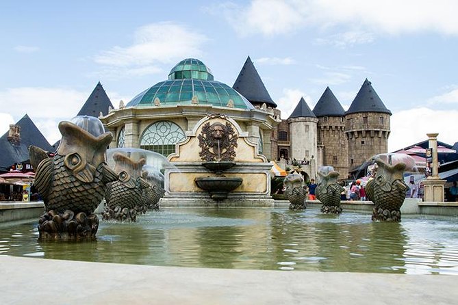 Hoi An: Ba Na Hills And Golden Bridge Full-day Adventure - The Golden Bridge makes a dramatic first impression