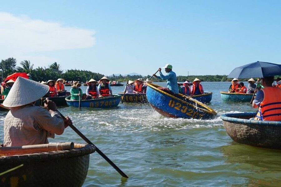 Hoi An Bamboo Basket Boat Ride in Water Coconut Forest - Local performances and fishing demonstrations