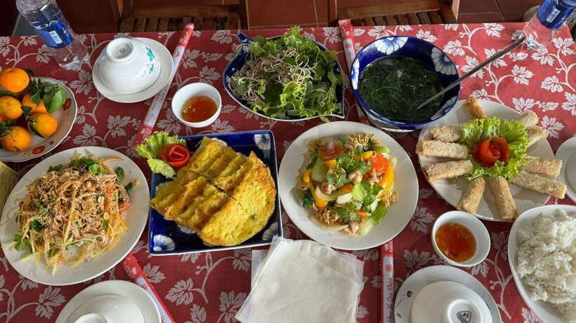 Hoi An: Basket Boat Ride, Cooking Class by Hangcoconut - A cooking class with Thuy, Li, or Le