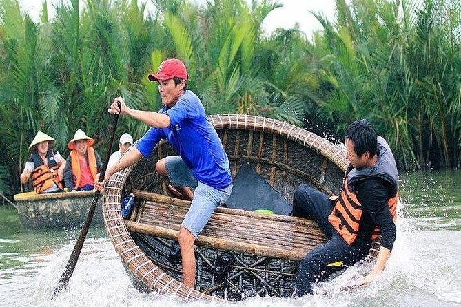 Hoi An Basket Boat Tour ( basket boat, visit water coconut forest, fishing crab) - The seven-hectare water coconut forest