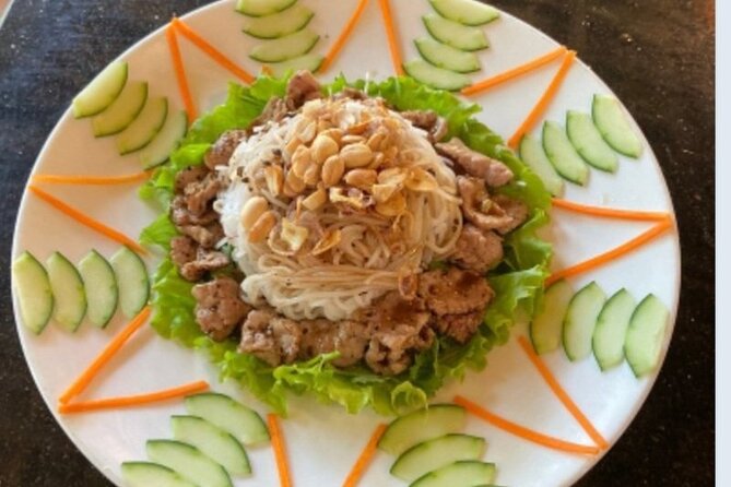 Hoi An: Bay Mau Eco Cooking Tour - Cooking a Vietnamese meal from the market haul