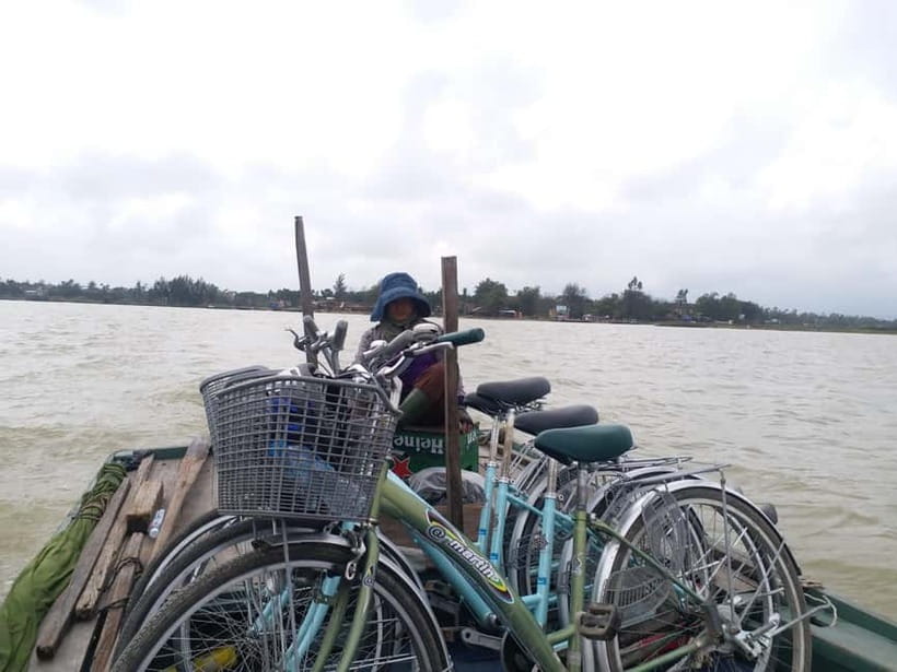 HOI AN Biking River Islands, Village Crafts PRIVATE TOUR - Guides, language, and the feel of the ride