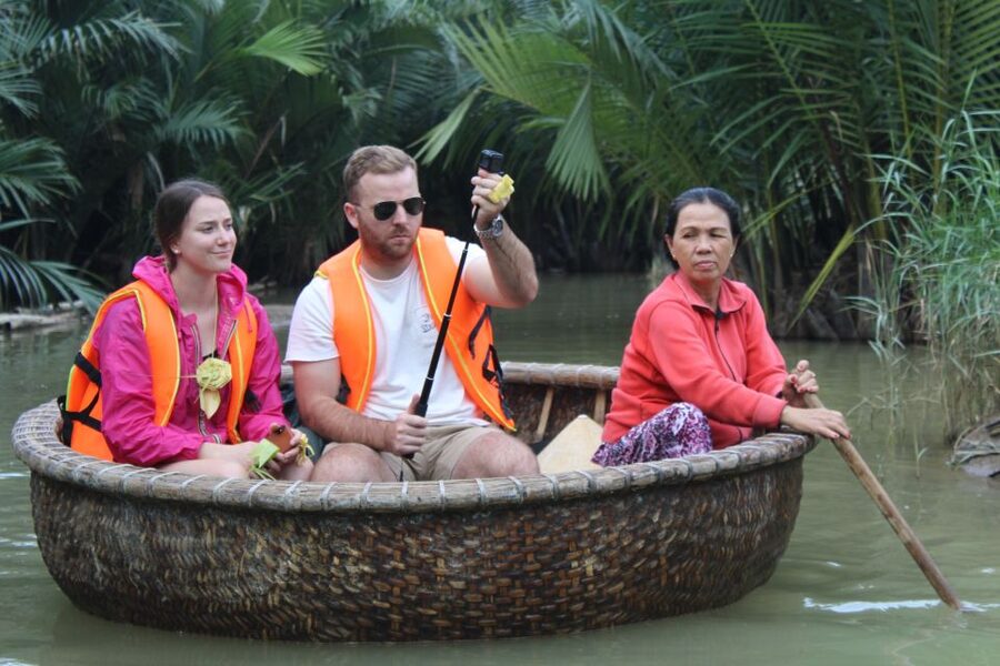 Hoi An: Cam Thanh Basket Boat Ride - Meeting the boat at the entrance gate