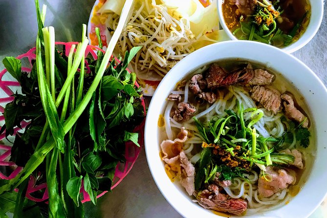 Hoi An city and Food tour - Walking through the Japanese Covered Bridge