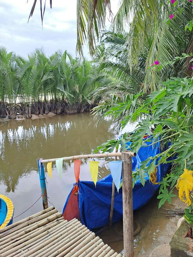 Hoi An City tour -Basket boat ride in the Coconut forest - How the guides shape the day