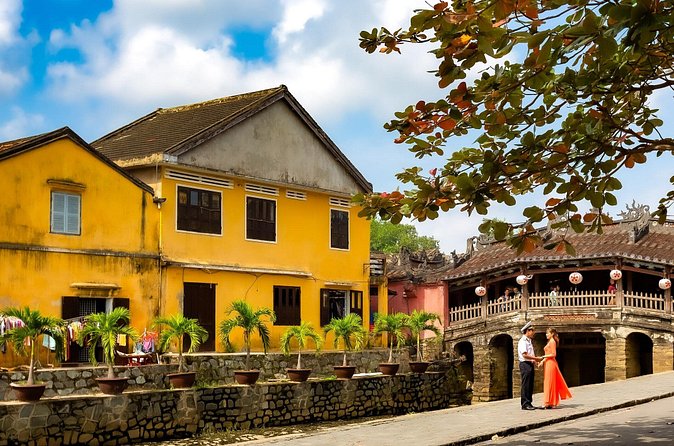 Hoi An City Tour (Private Tour) - A 45-minute break for local performance