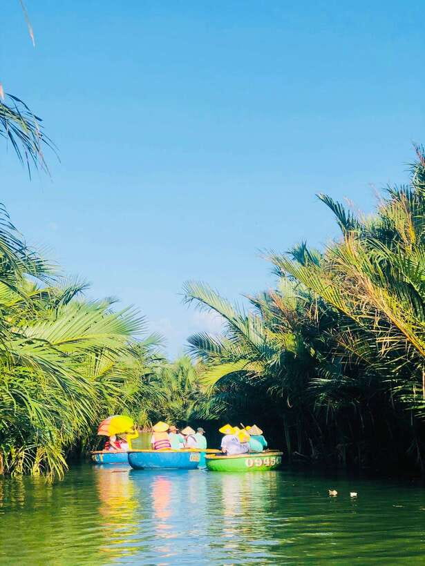 Hoi An: Coconut Basket Boat Rides with Two-way Transfers - Learning to paddle, then racing your boat