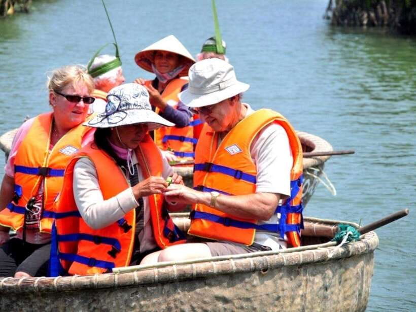 Hoi an : Coconut Boat & Hoi an Acient Town (Optional) - Walking Hoi An Ancient Town after dark